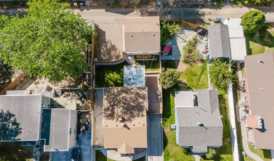 131 Ash St, Elko, NV 89801 - 4 Beds, 2 Bath