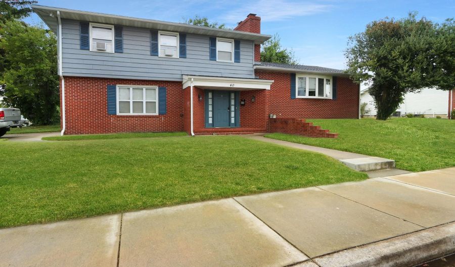 40 BERTRAND Dr, Dover, DE 19904 - 7 Beds, 3 Bath