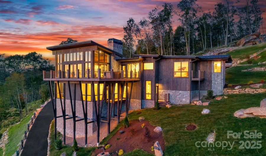 404 Silver Eagle Trl, Banner Elk, NC 28604 - 5 Beds, 5 Bath
