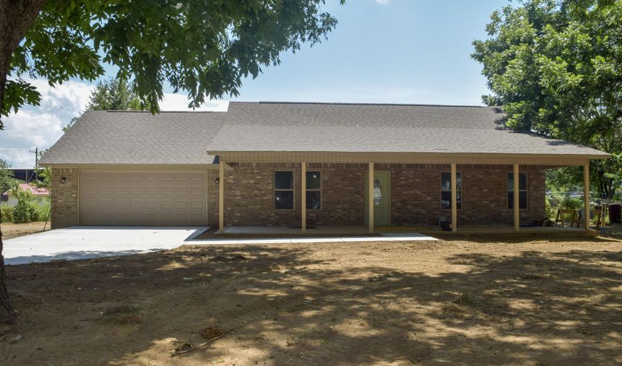 705 1st St NW, Atkins, AR 72823 - 2 Beds, 1 Bath