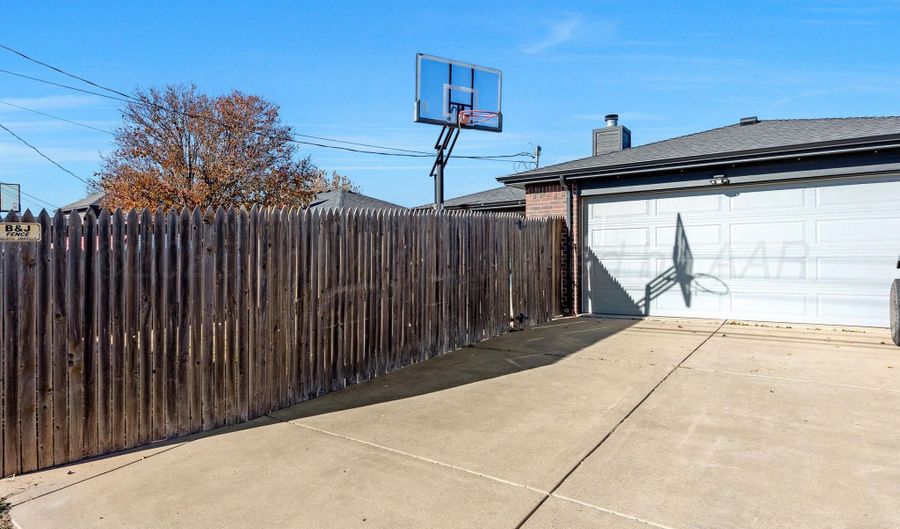 1119 Pikes Peak Dr, Amarillo, TX 79110 - 3 Beds, 2 Bath