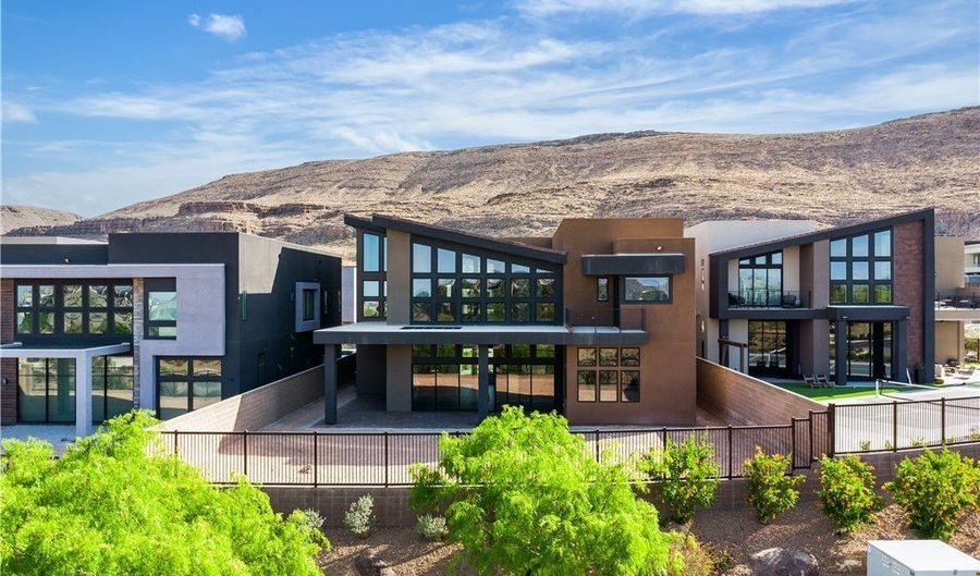 5364 Succulent Rose Dr, Las Vegas, NV 89135 - 5 Beds, 6 Bath