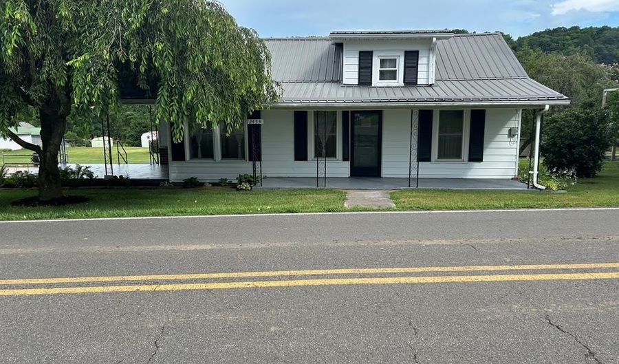 2453 Austinville Rd, Austinville, VA 24382 - 2 Beds, 1 Bath