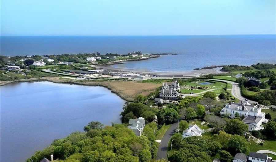 4 Alpond Dr, Newport, RI 02840 - 5 Beds, 5 Bath