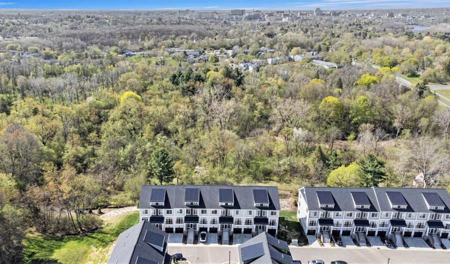 2759 Bristol Ridge Dr, Ann Arbor, MI 48105 - 4 Beds, null Bath