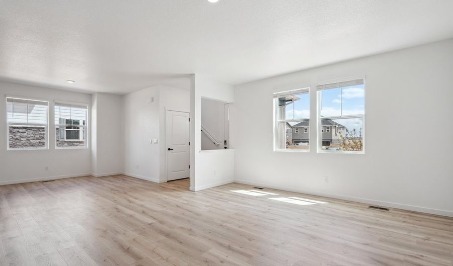 22223 E. 6TH Pl, Aurora, CO 80018 - 4 Beds, 3 Bath