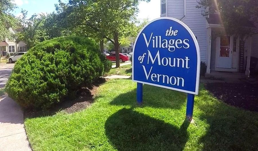 8702 VILLAGE GREEN Ct, Alexandria, VA 22309 - 3 Beds, 2 Bath