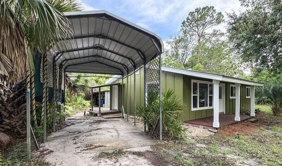 222 Ave D, Apalachicola, FL 32320 - 2 Beds, 2 Bath