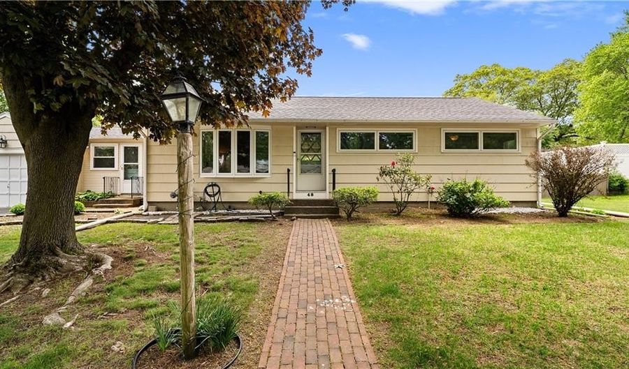 48 Flagg Ave, Warwick, RI 02886 - 3 Beds, 1 Bath