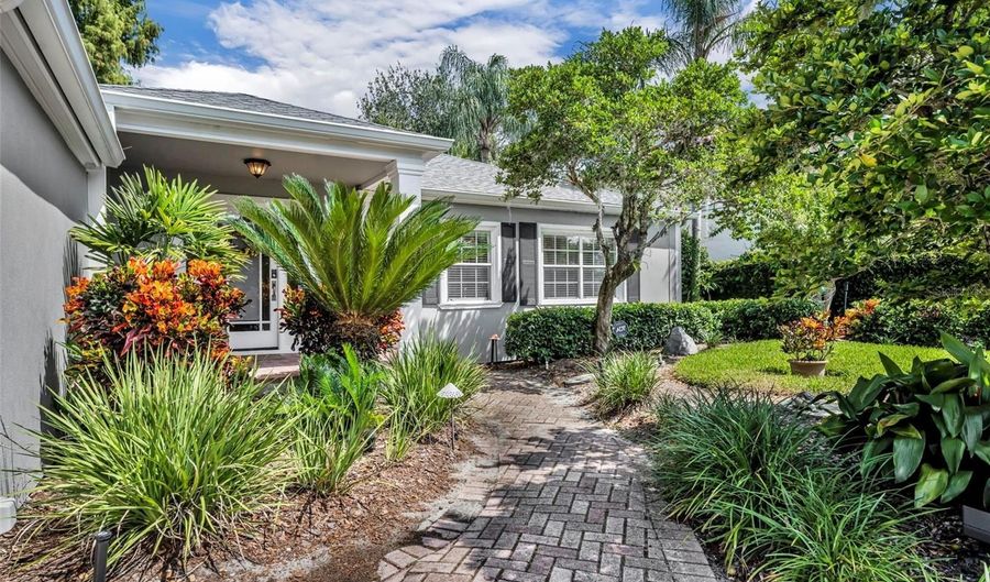 1919 LAKESIDE Dr, Orlando, FL 32803 - 3 Beds, 3 Bath
