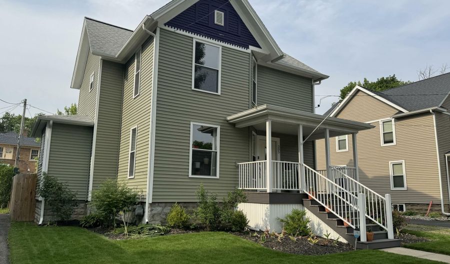 305 PERRY St, Albion, MI 49224 - 3 Beds, 3 Bath