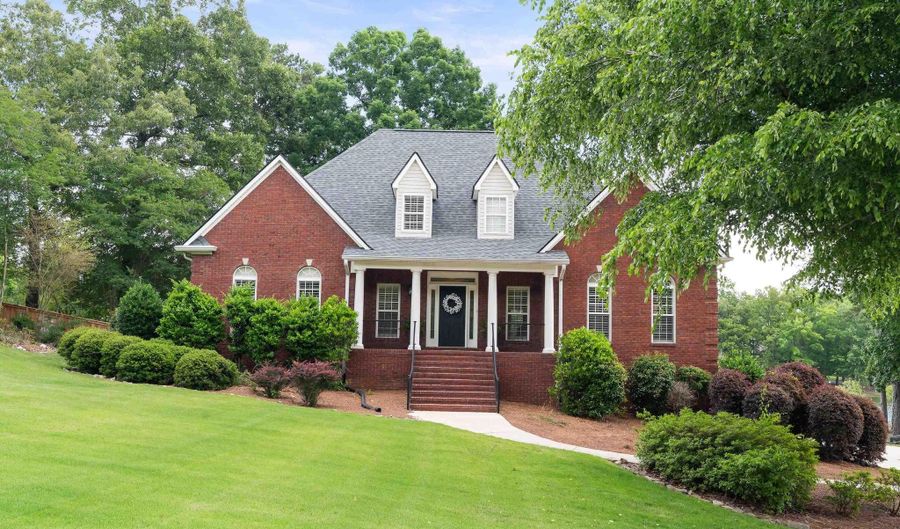 108 SADDLE LAKE Dr, Alabaster, AL 35007 - 5 Beds, 3 Bath