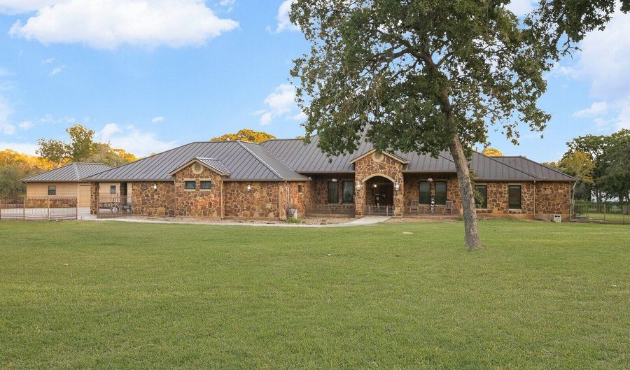 584 Arbor Vw, Adkins, TX 78101 - 4 Beds, 0 Bath