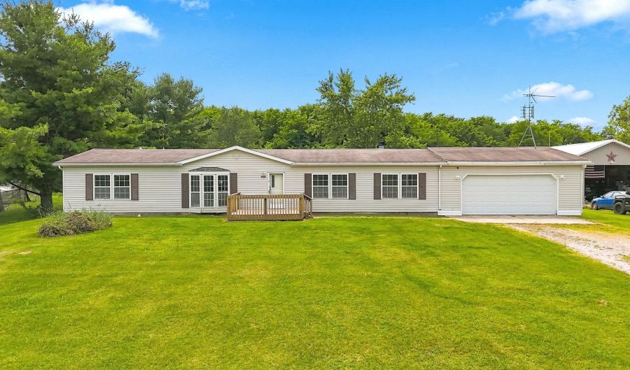 3425 Loon Lk Rd, Angola, IN 46703 - 3 Beds, 2 Bath