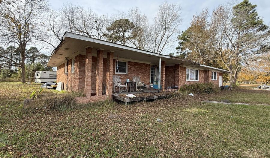 510 S 5th St, Aurora, NC 27806 - 3 Beds, 3 Bath