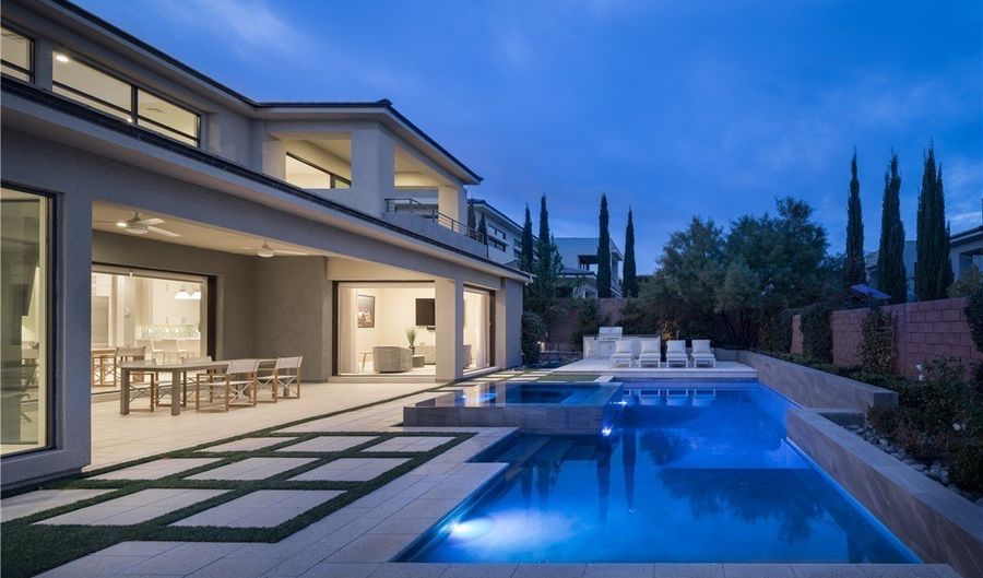 11454 Ruby Falls Way, Las Vegas, NV 89135 - 4 Beds, 5 Bath