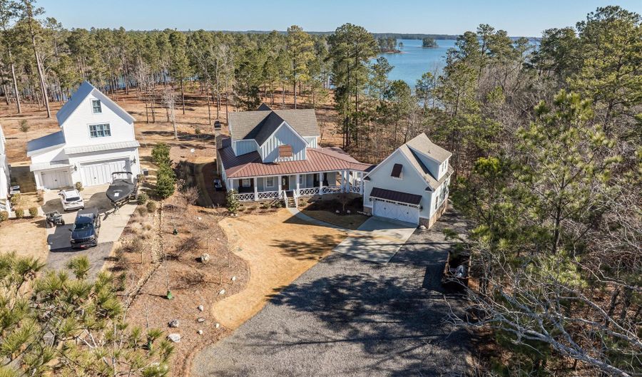 1063 FLEMING LK Ct, Lincolnton, GA 30817 - 5 Beds, 5 Bath