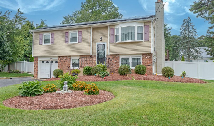 134 Mill Creek Rd, Bayville, NJ 08721 - 4 Beds, 2 Bath
