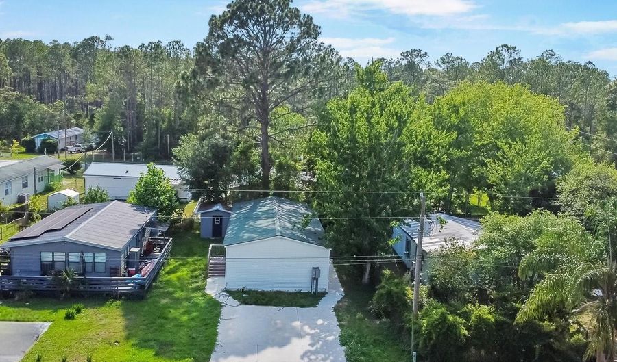 54735 WILLIAMS St, Astor, FL 32102 - 3 Beds, 2 Bath