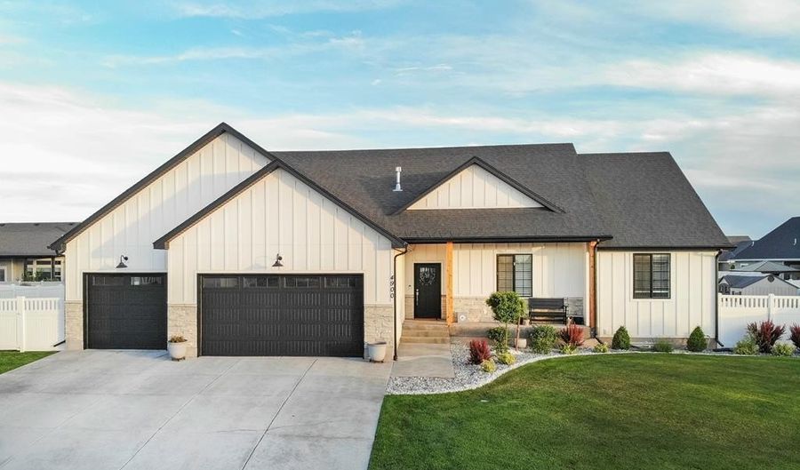 4900 Torcello Dr, Ammon, ID 83406 - 6 Beds, 3 Bath