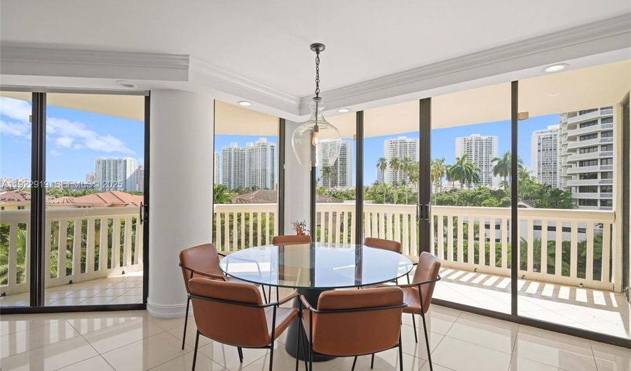 1000 W Island Blvd 504, Aventura, FL 33160 - 3 Beds, 3 Bath