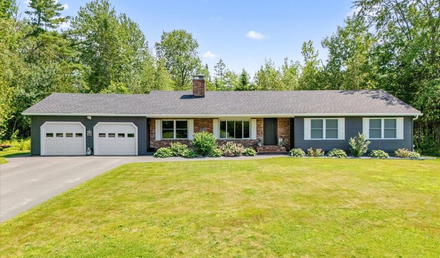 121 Packard Dr, Bangor, ME 04401 - 3 Beds, 2 Bath