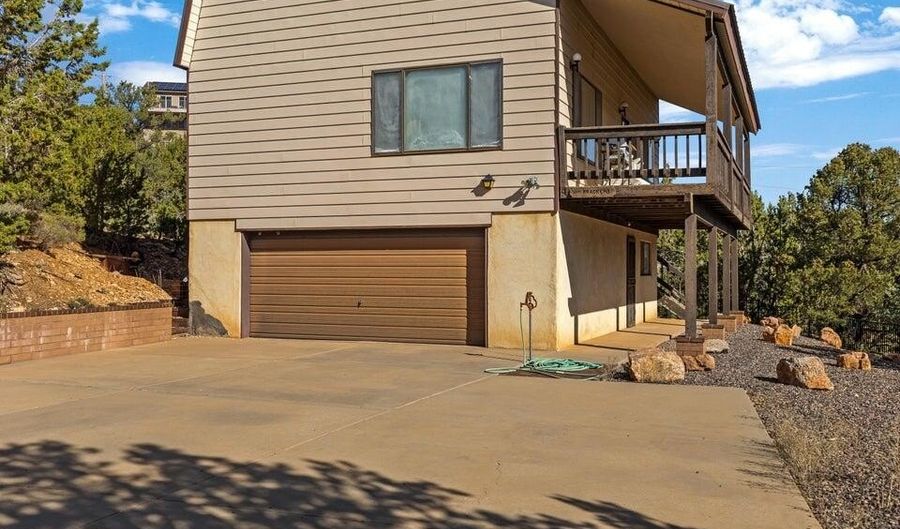 375 Hillcrest Cir, Central, UT 84722 - 4 Beds, 3 Bath