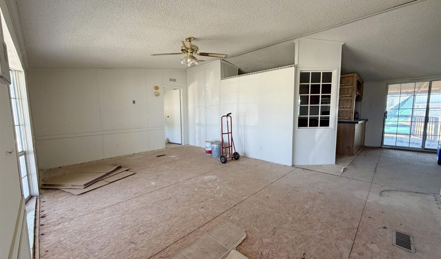 5103 Tierra Bonita Rd, Carlsbad, NM 88220 - 3 Beds, 2 Bath