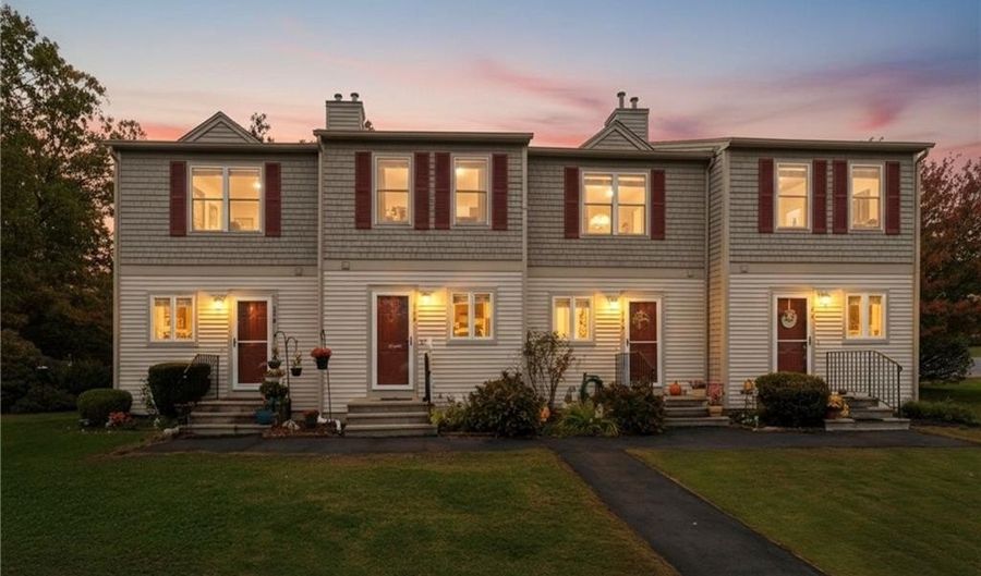 152 Fairway Dr, Coventry, RI 02816 - 2 Beds, 2 Bath