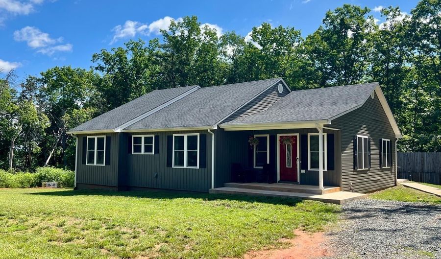 574 N Creek Rd, Appomattox, VA 24522 - 3 Beds, 2 Bath