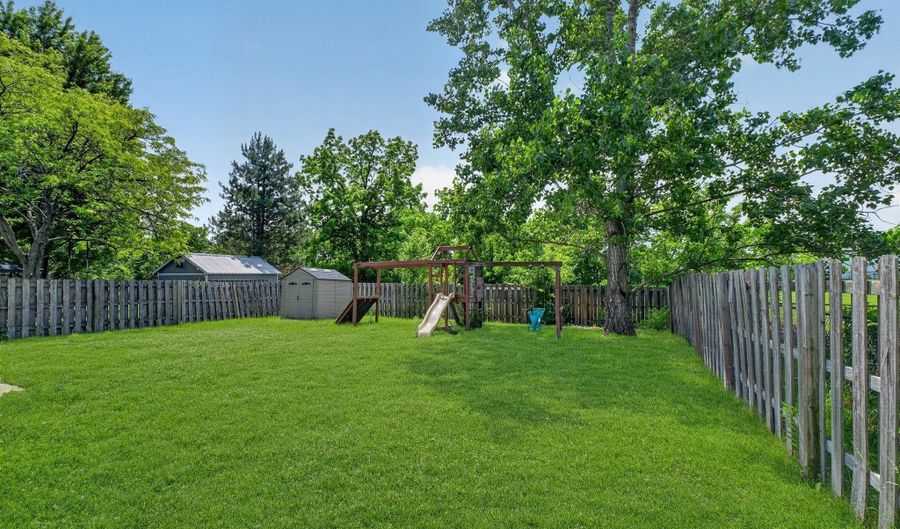 9941 Comb Run Ct, Avon, IN 46123 - 4 Beds, 3 Bath