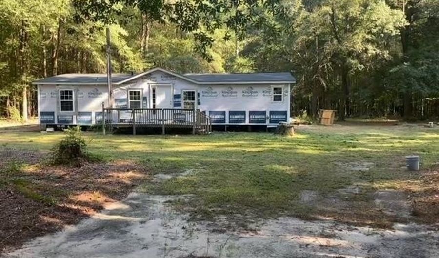 106 Cemetery Ln, Blenheim, SC 29516 - 3 Beds, 2 Bath