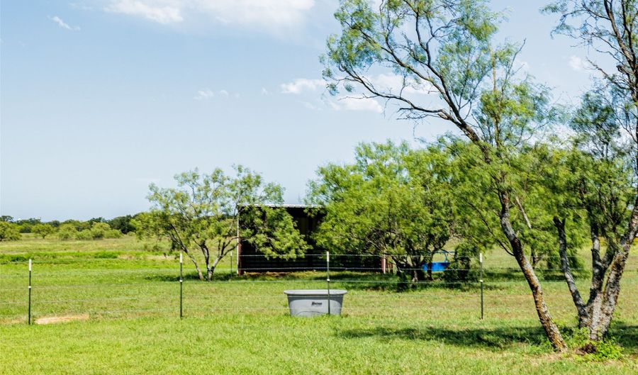 121 County Road 2571, Alvord, TX 76225 - 4 Beds, 3 Bath