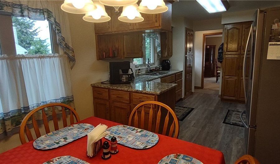1648 Highland Ln, Ashtabula, OH 44004 - 4 Beds, 3 Bath