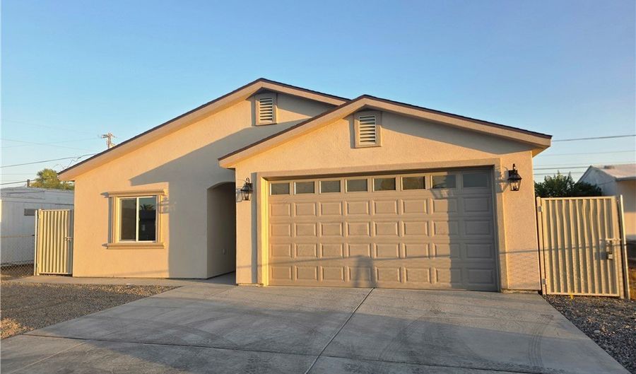 520 Harbor Dr, Bullhead City, AZ 86442 - 3 Beds, 3 Bath