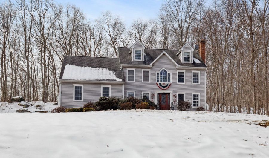 13 Scalise Dr, Columbia, CT 06237 - 5 Beds, 3 Bath