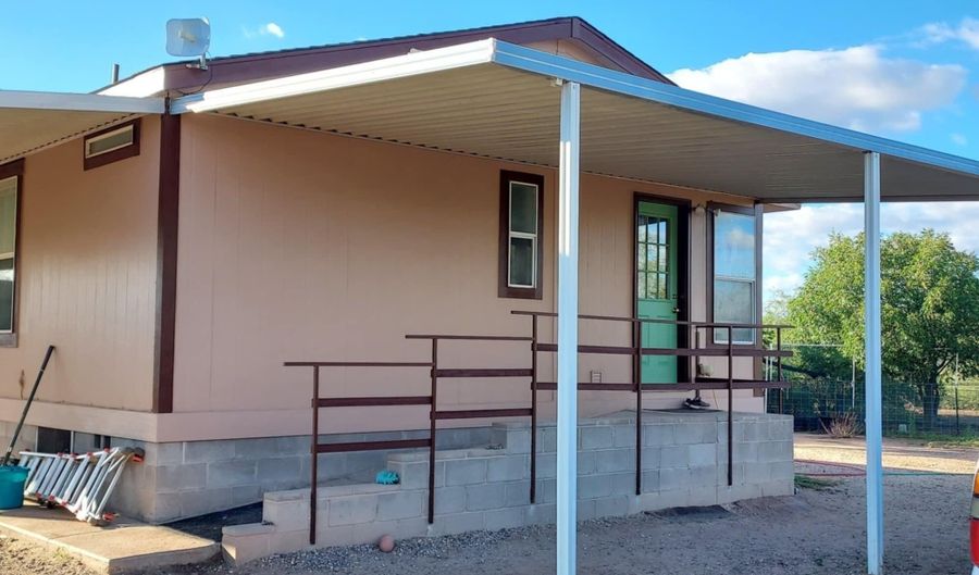 1072 N Annie Ln, Benson, AZ 85602 - 3 Beds, 2 Bath