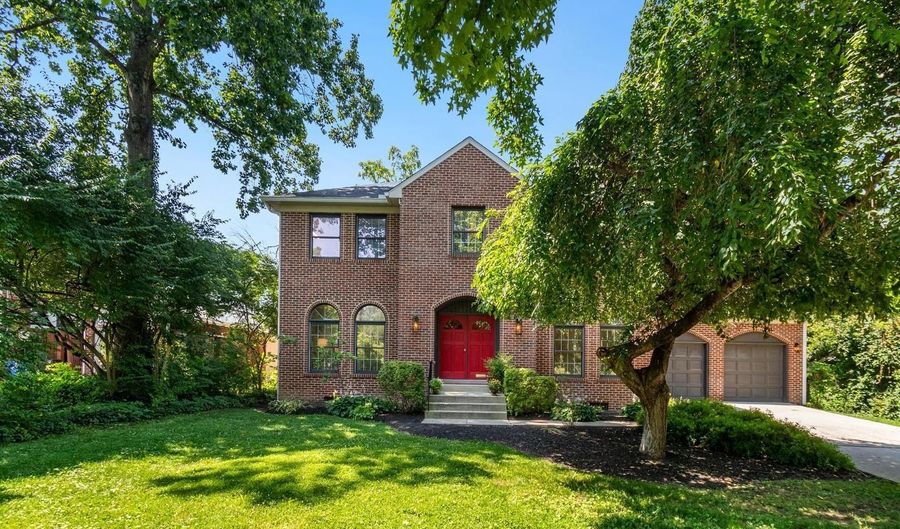 6212 MASSACHUSETTS Ave, Bethesda, MD 20816 - 5 Beds, 5 Bath