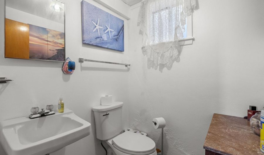 1831 Glendale Ave, Casper, WY 82601 - 4 Beds, 2 Bath