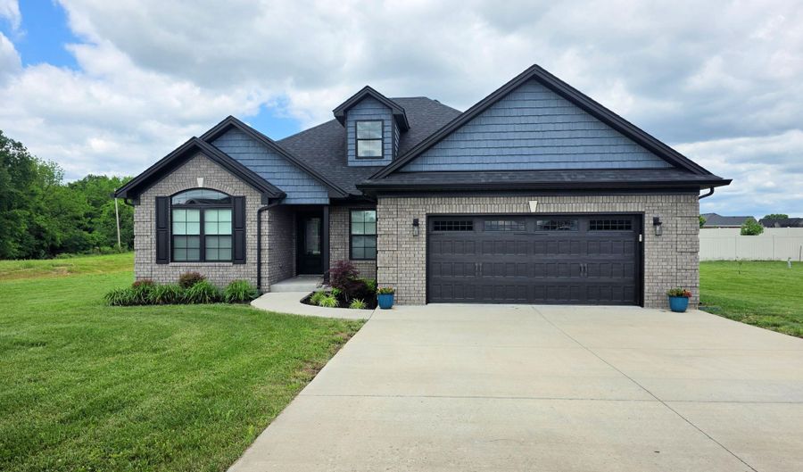 202 Elizabeth Way, Bardstown, KY 40004 - 3 Beds, 2 Bath