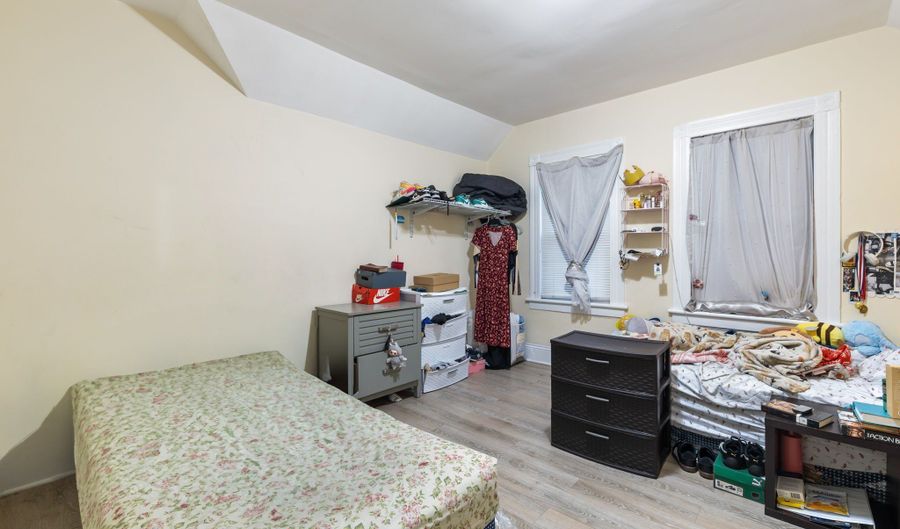 350 Bunnell St, Bridgeport, CT 06607 - 12 Beds, 6 Bath