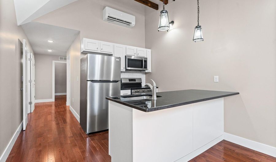 521 Warren St 3, Albany, NY 12208 - 2 Beds, 1 Bath
