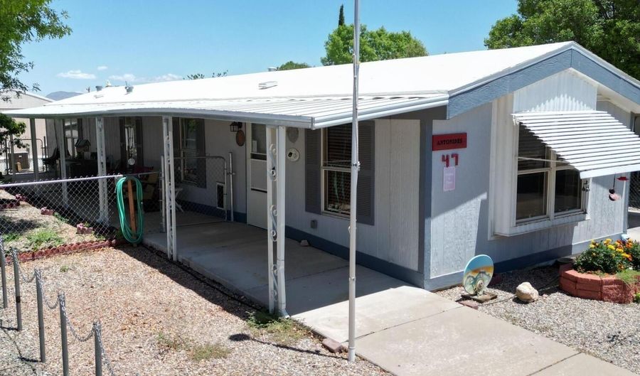 1110 S Highway 80 47, Benson, AZ 85602 - 2 Beds, 2 Bath