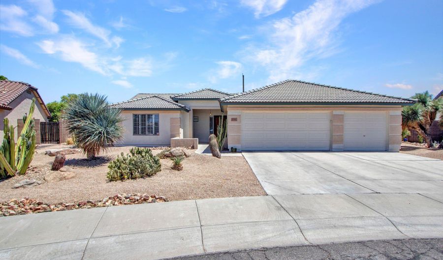 10501 W WILSHIRE Dr, Avondale, AZ 85392 - 3 Beds, 2 Bath