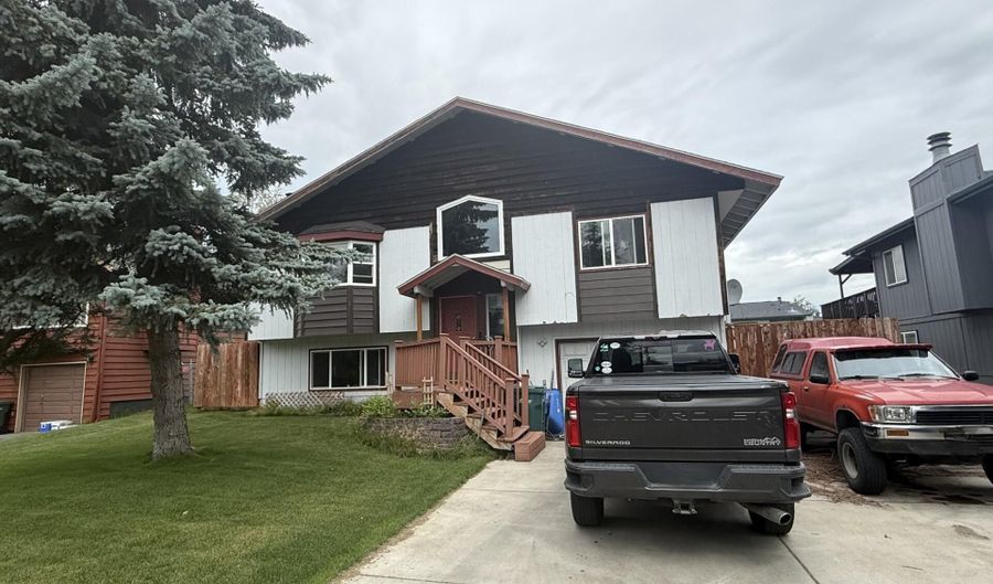 7031 Chad St, Anchorage, AK 99518 - 4 Beds, 3 Bath