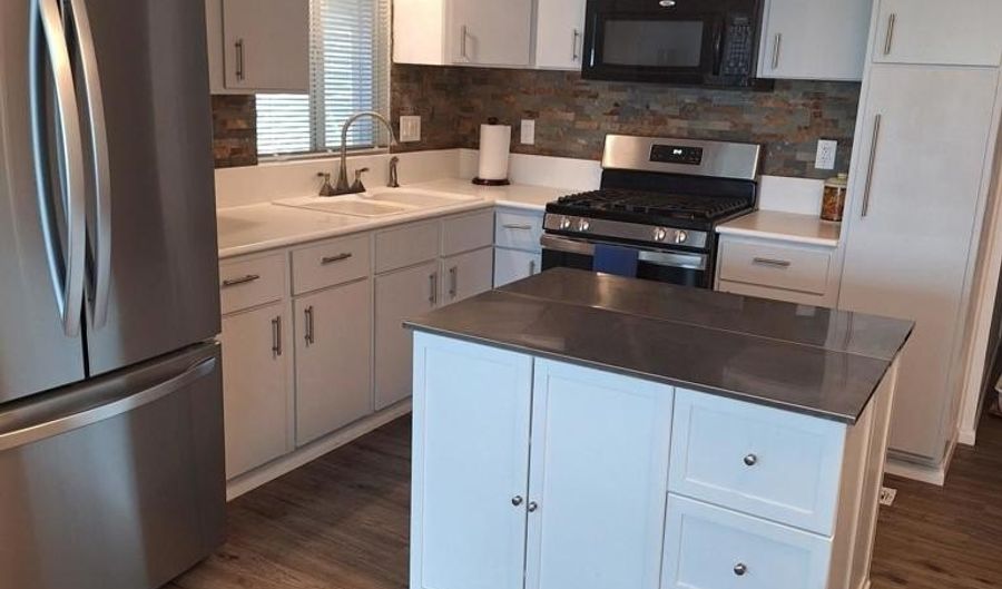 1120 E Mission Rd 88, Fallbrook, CA 92028 - 2 Beds, 1 Bath