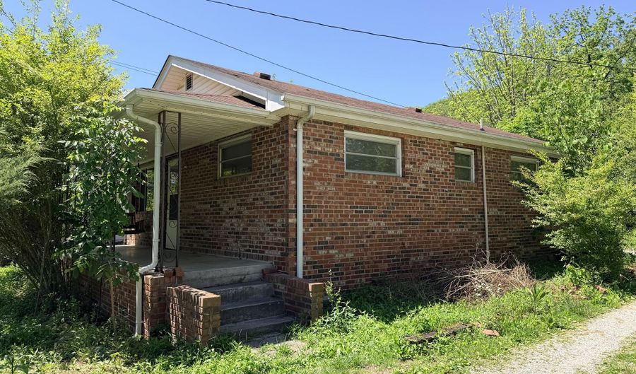 329 State Highway 522, Baxter, KY 40806 - 2 Beds, 1 Bath