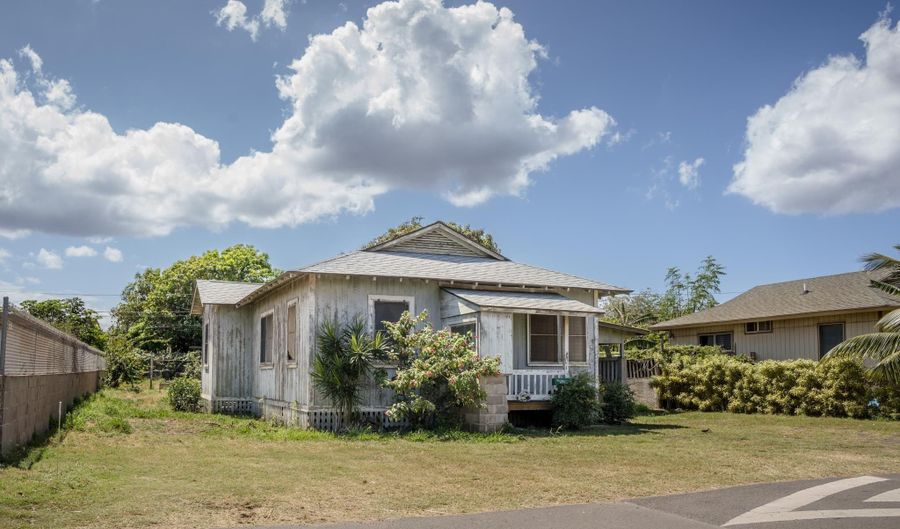 130 Kuhuoi St, Kahului, HI 96732 - 3 Beds, 1 Bath