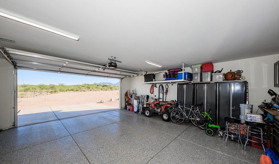 251 N Wildcat Pl, Benson, AZ 85602 - 3 Beds, 2 Bath