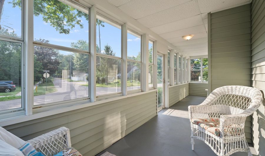 200 Highland Ave, Allegan, MI 49010 - 2 Beds, 2 Bath